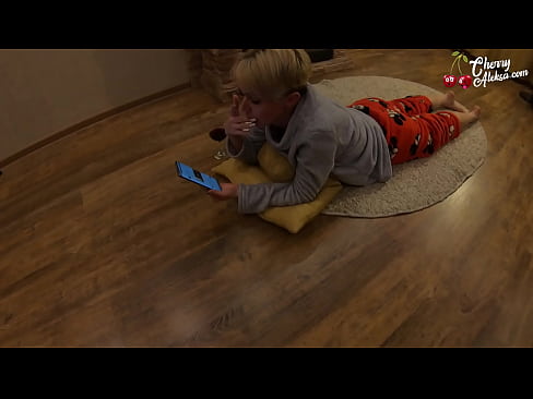 ❤️ پاگل سنہرے بالوں والی چوسنے والی بڑی ڈک چوسنا اور اس پر شیخی - مقعد جنسی ☑  سیکس  ❌️❤